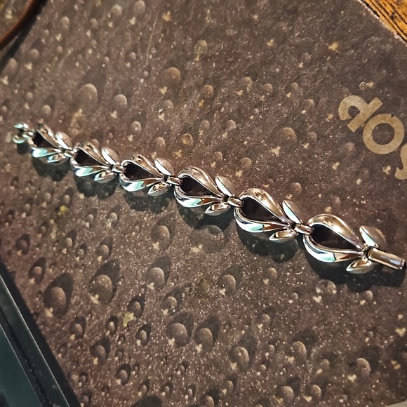 Vintage Crown Trifari Silvertone Link Bracelet - Picture 2 of 4